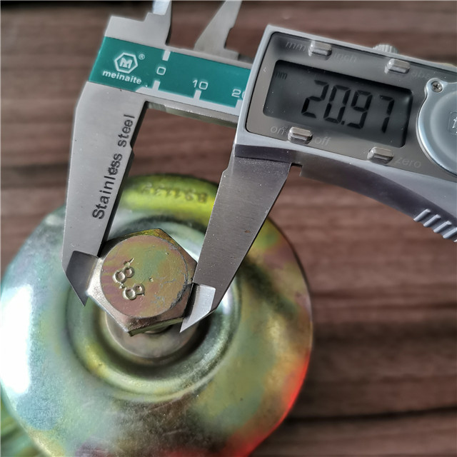 Show Toe Board Clip 04