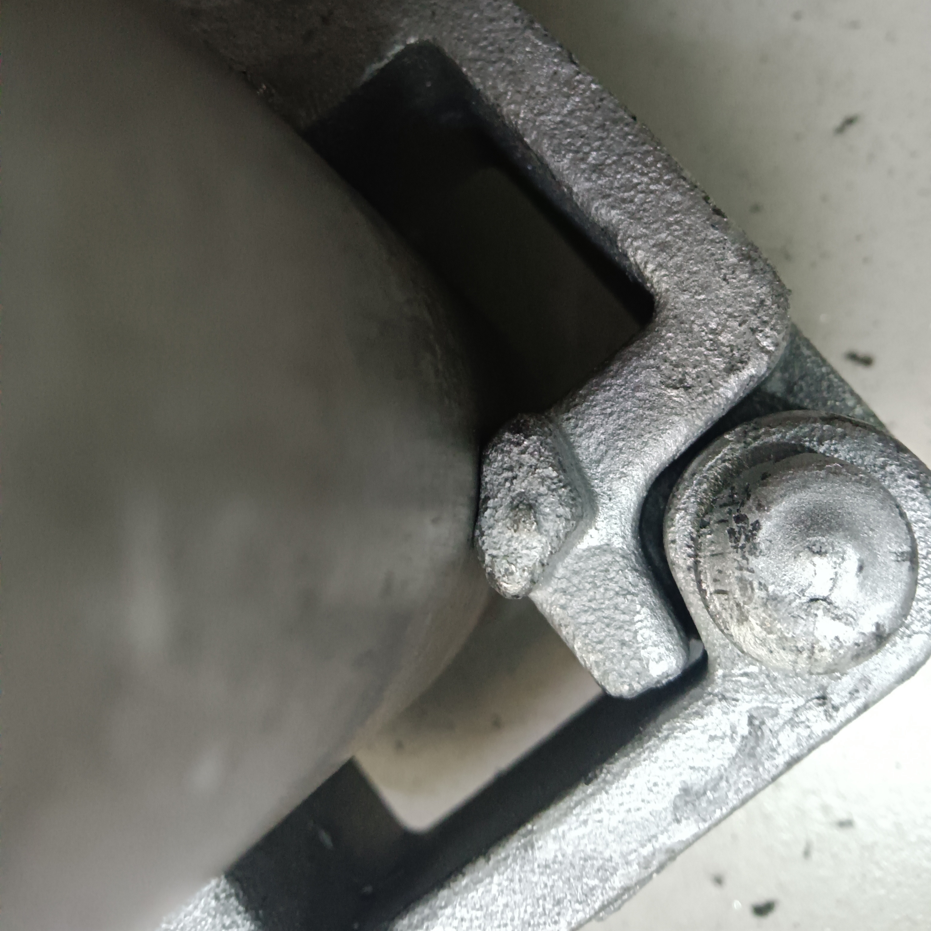 Pengganding Cincin Pengapit Perancah berbentuk khas