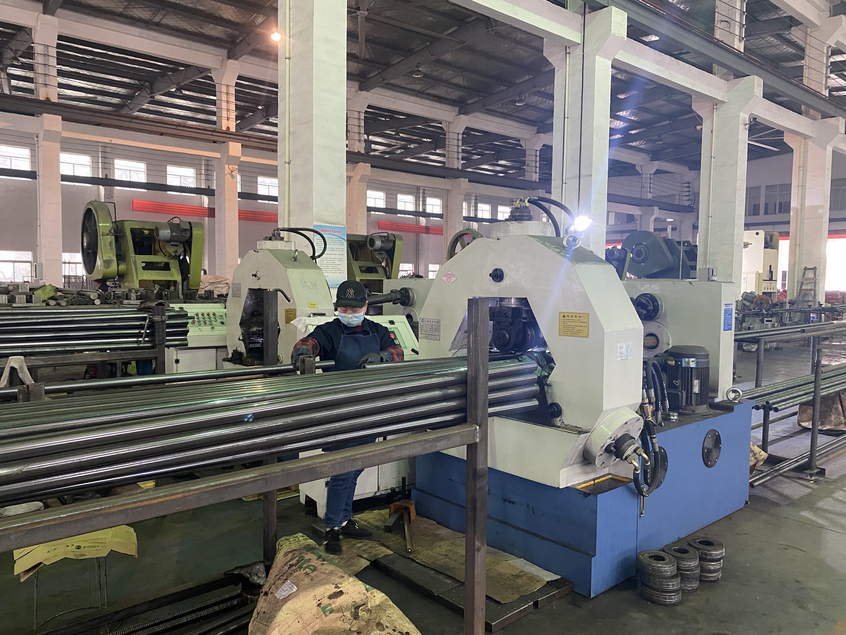 Kilang dan Perayaan Ulang Tahun ke -12 EK 