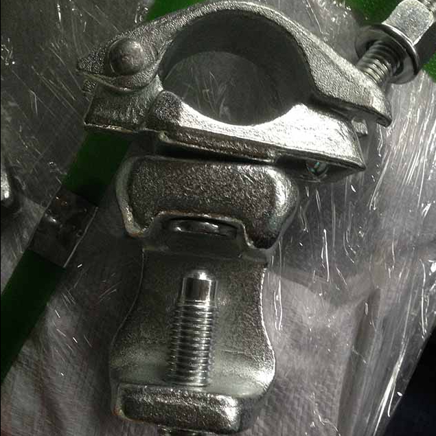 Drop scaffolding swivel girder coupler