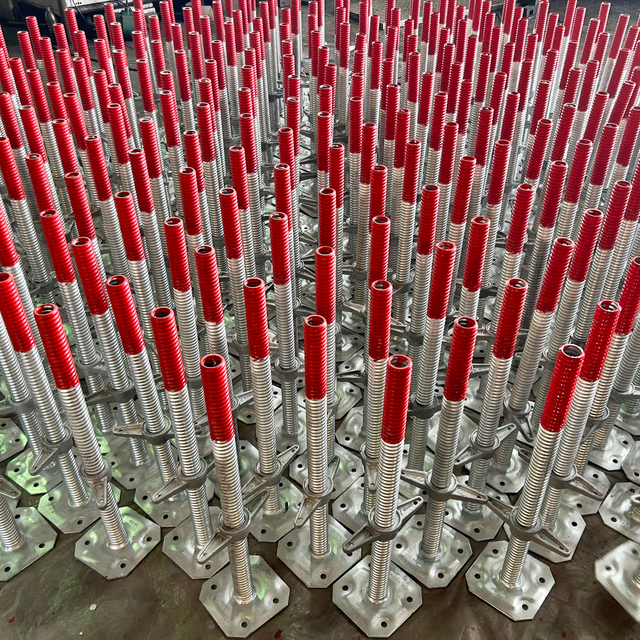 Jack skru perancah laras pepejal 