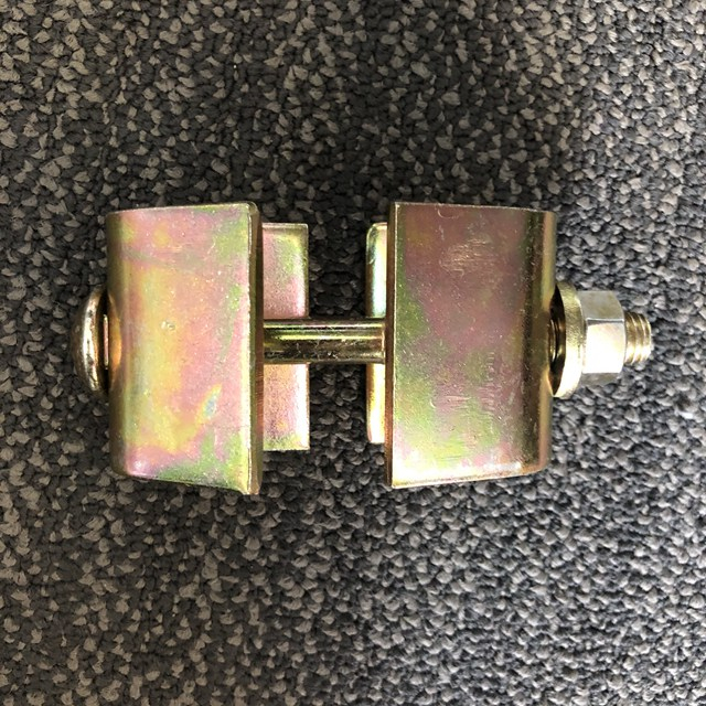 Perancah ditekan zink penyaduran universal coupler