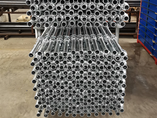 Standard perancah Cuplock