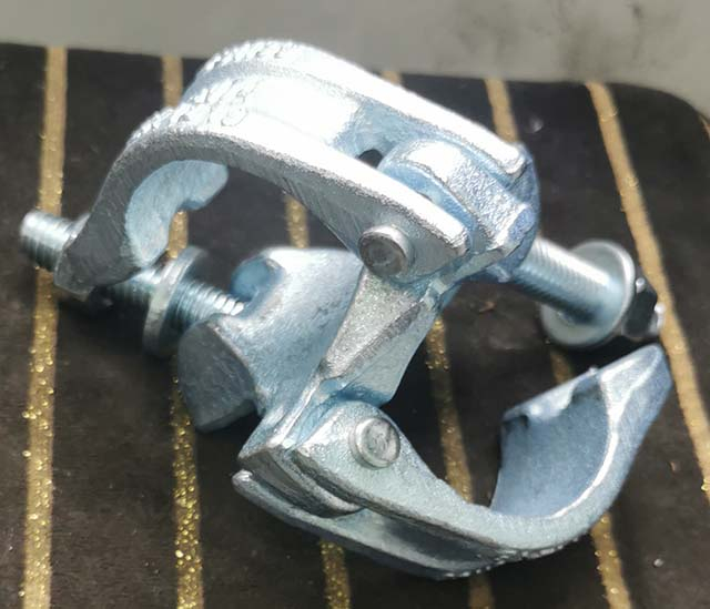Drop scaffolding forged galvanized coupler