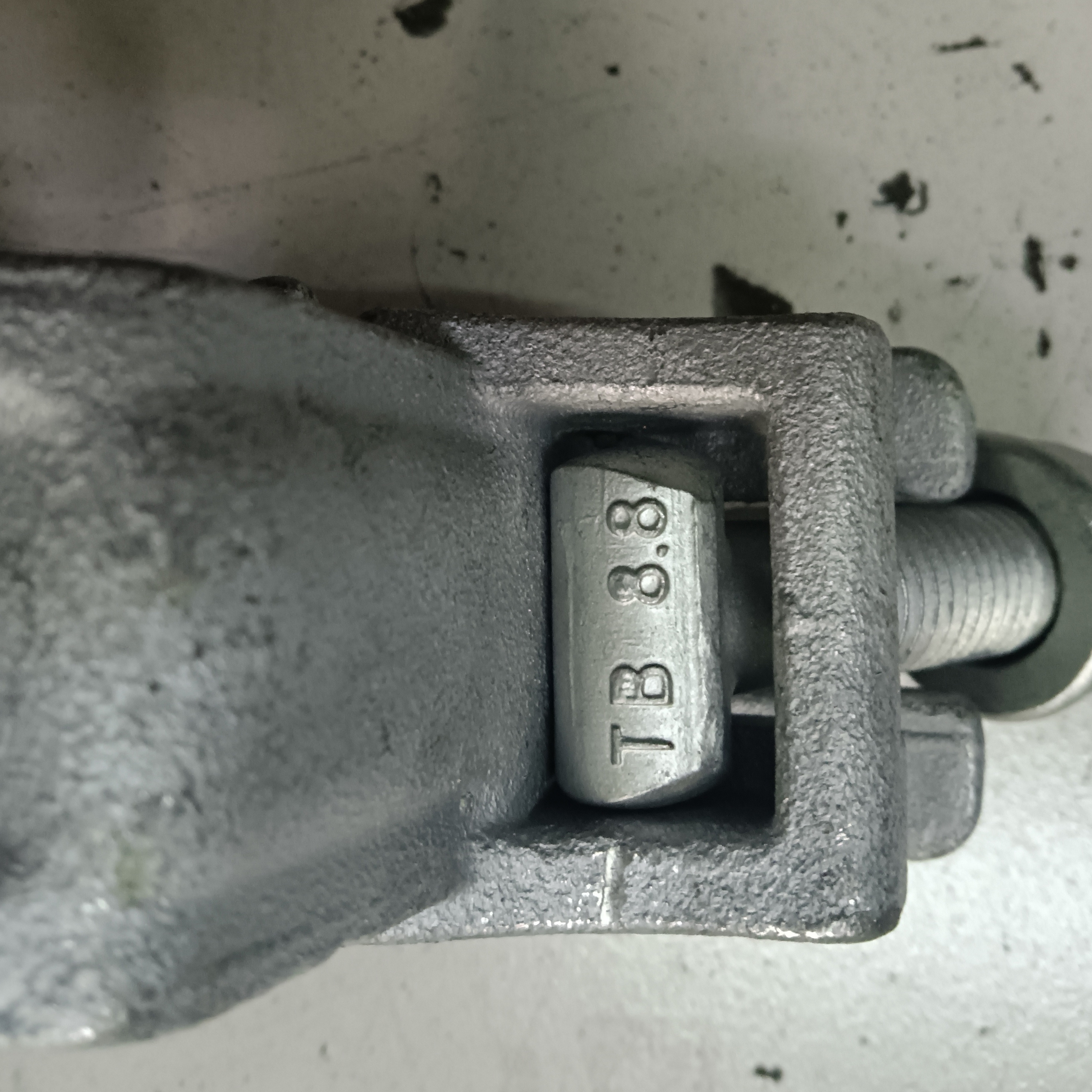 Pengganding Cincin Pengapit Perancah berbentuk khas