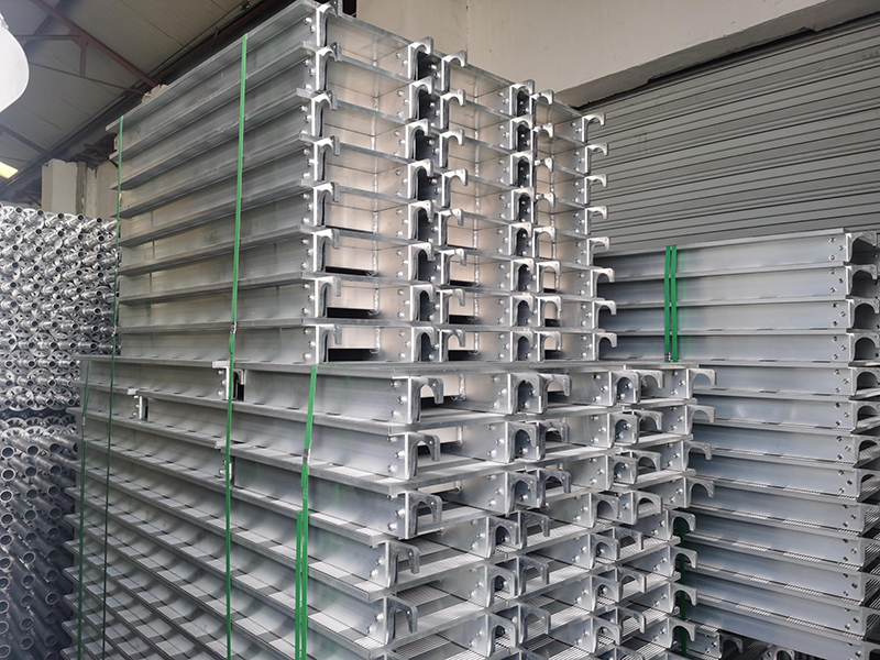 papan perancah aluminium