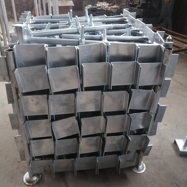 SCAFFOLDING U-HEAD BASE BASE JACK UNTUK PEMBINAAN