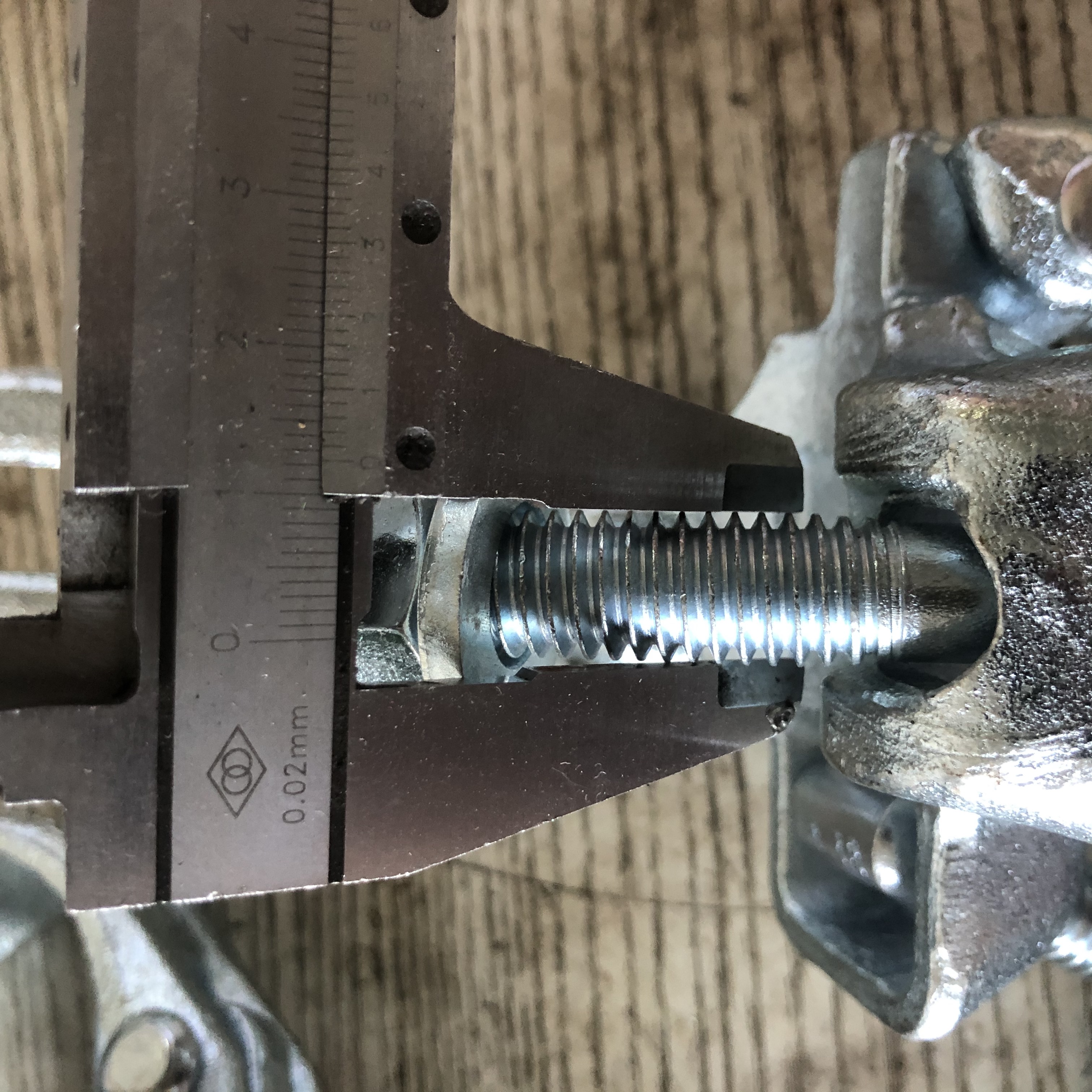 Drop coupler double palsu