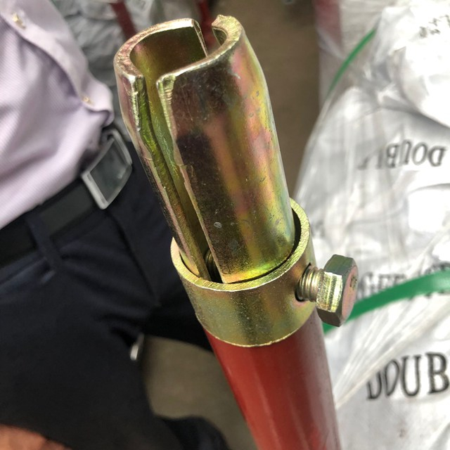 Warna zink penyaduran perancah yang ditekan pin sendi coupler