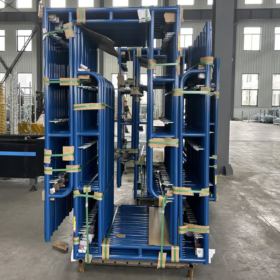 Berjalan melalui bingkai