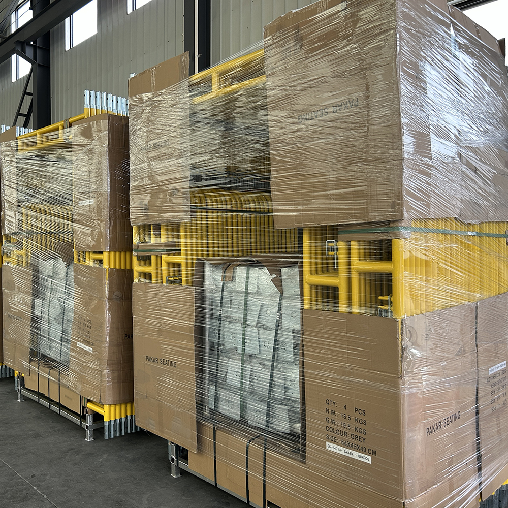 Berjalan melalui bingkai