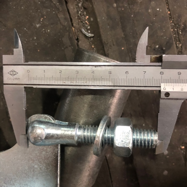 Lembaga Retaining Coupler