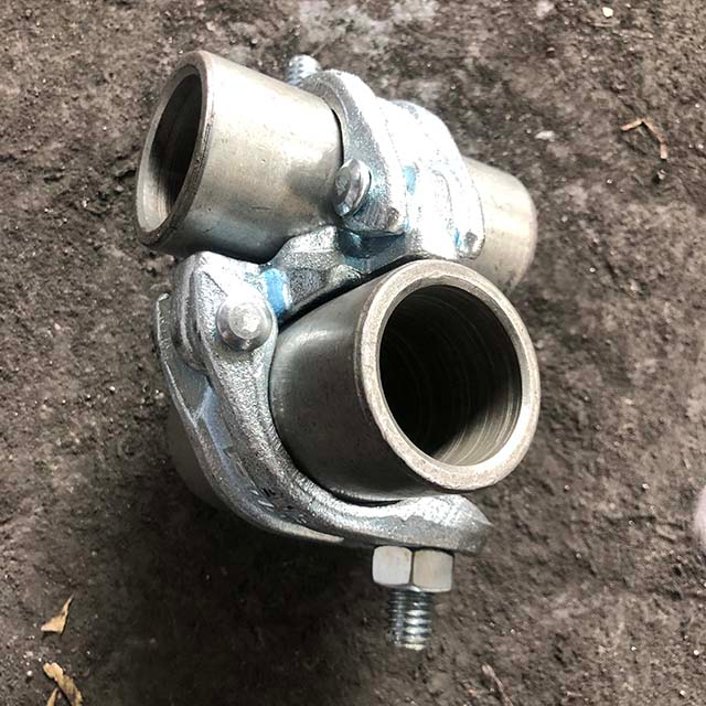 Pengapit Perancah Sudut Kanan