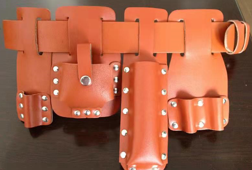 tali pinggang kulit yang kuat dengan tajuk alat