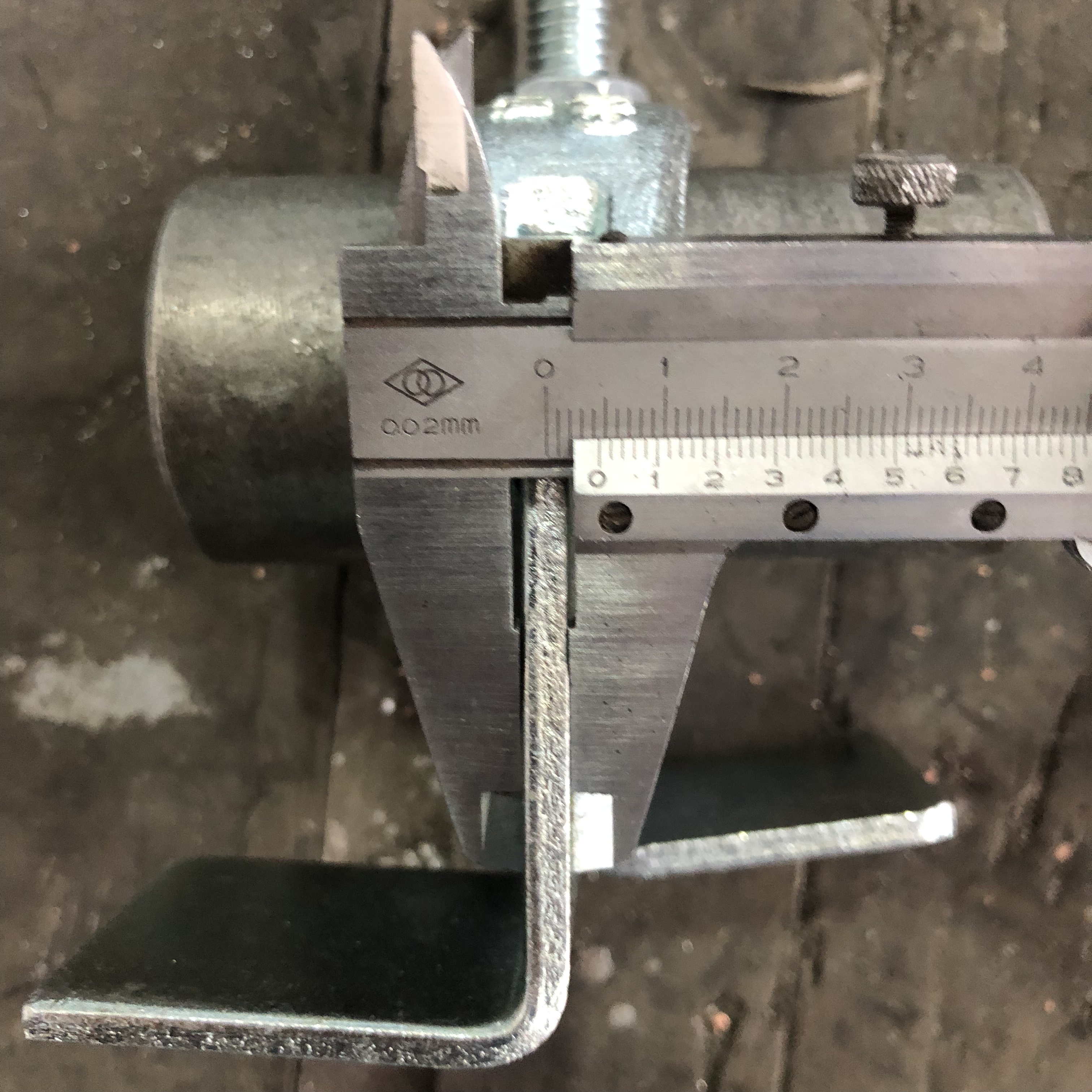 drop board shoad retaining coupler