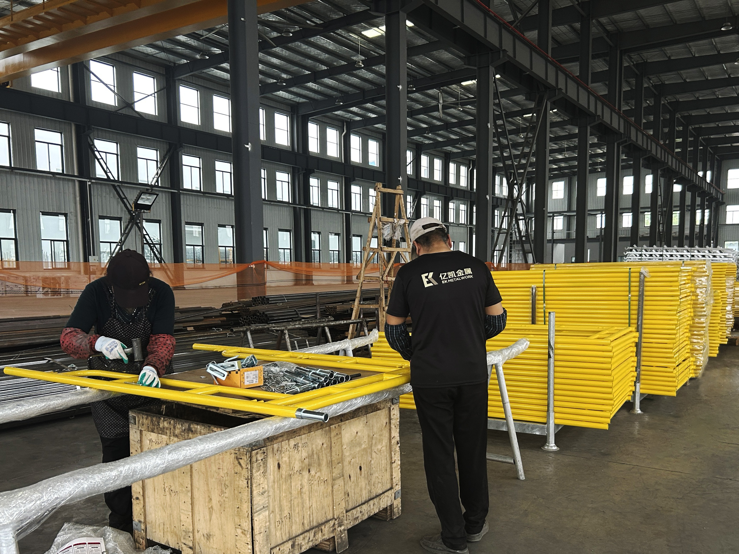 Berjalan Walaupun Scaffolding 