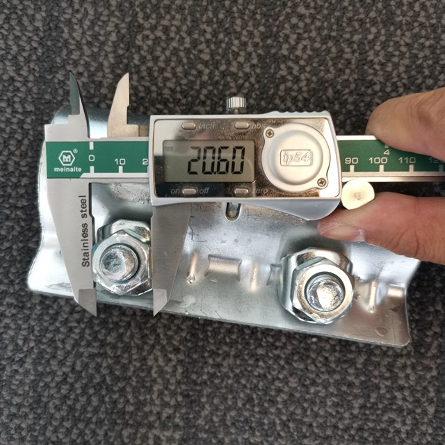 Coupler lengan ditekan 08