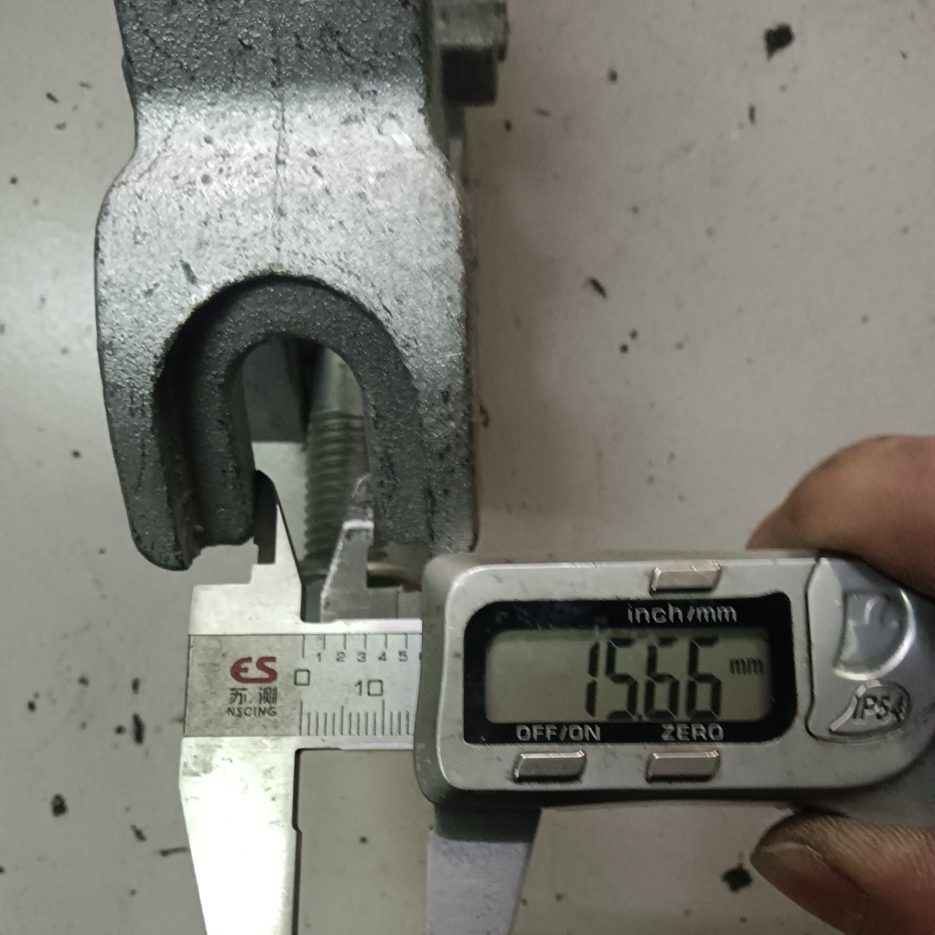 Pengganding Cincin Pengapit Perancah berbentuk khas