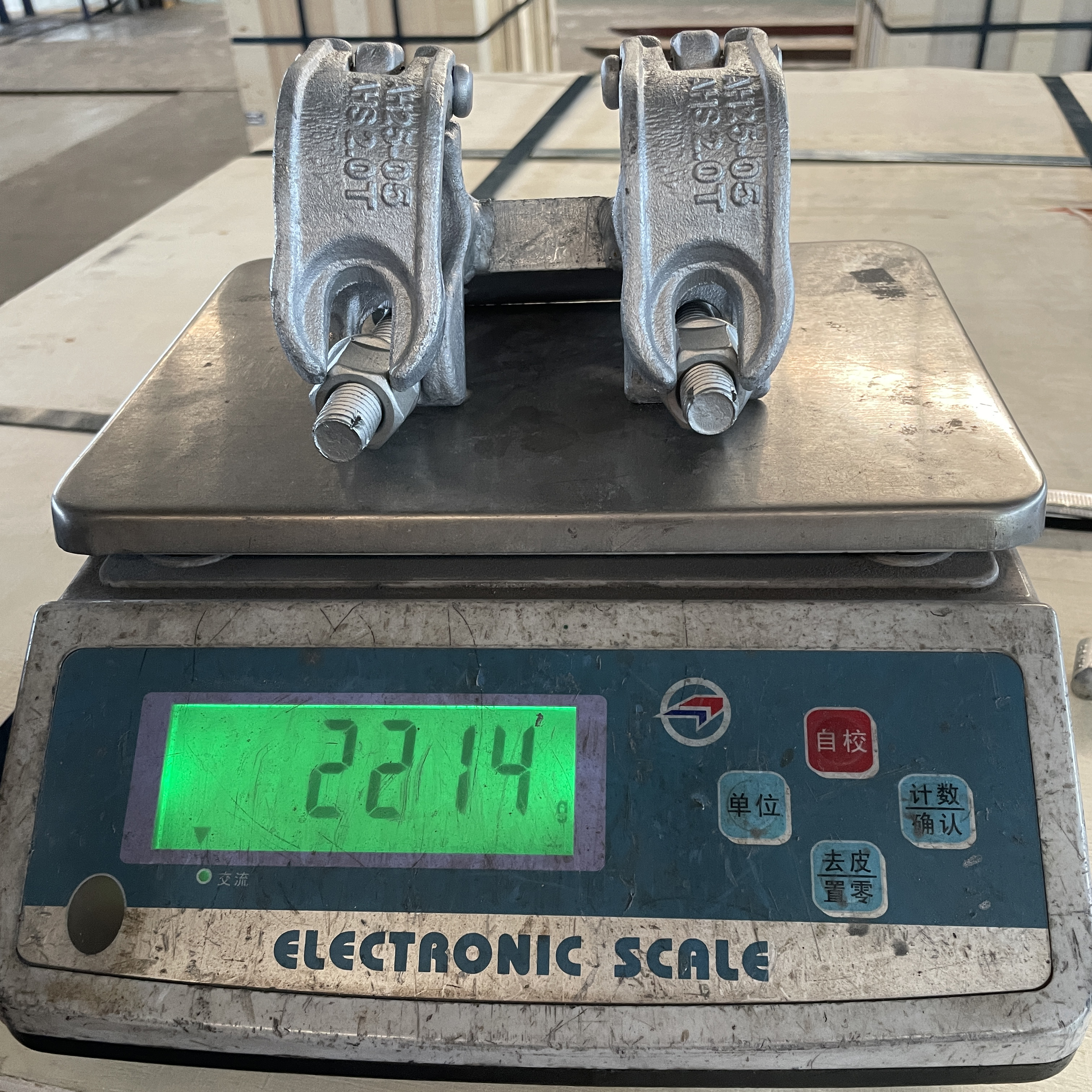 Perancah Berbentuk Khas 