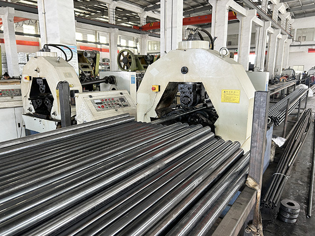 Mesin Rolling Thread