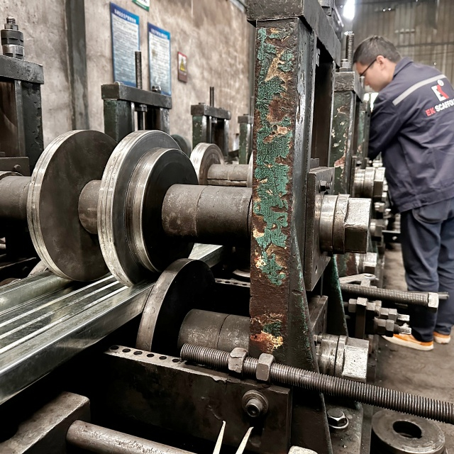 Papan keluli tertutup