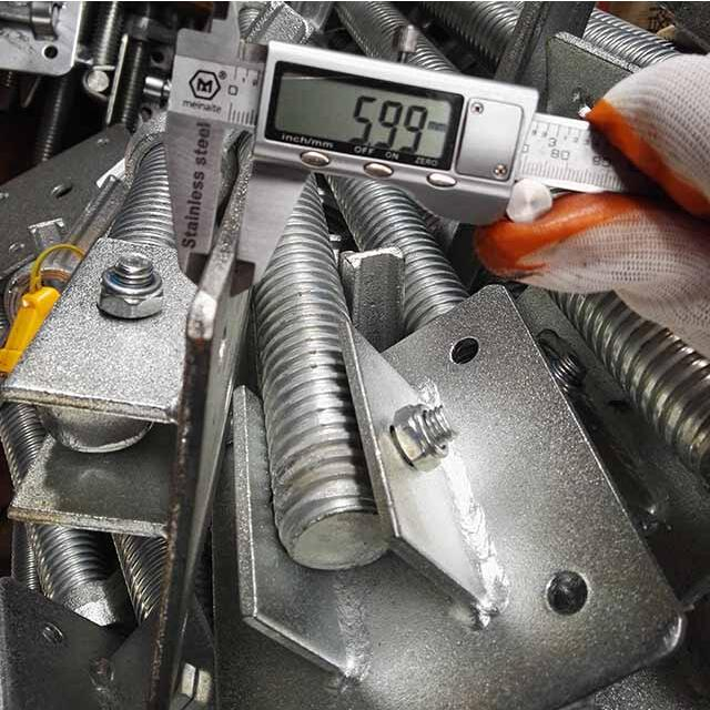 Galvanized BS1139 Scaffolding Swivel Screw Base Jack Nut untuk Perancah Menara