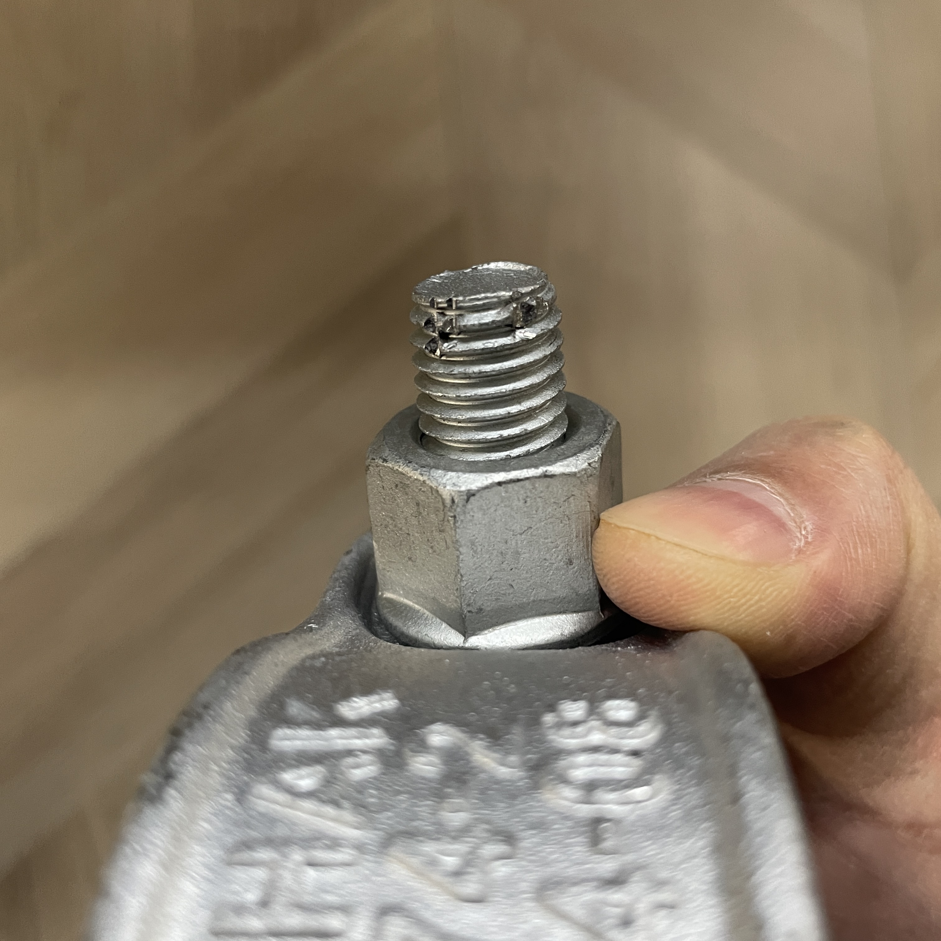 Double Coupler 60 X 60 Pengapit Perancah berbentuk khas