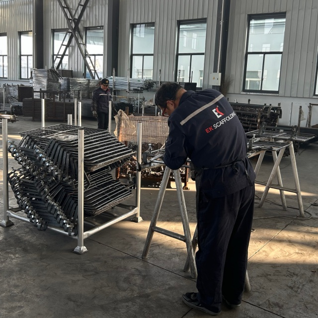 Pintu perangkap perancah