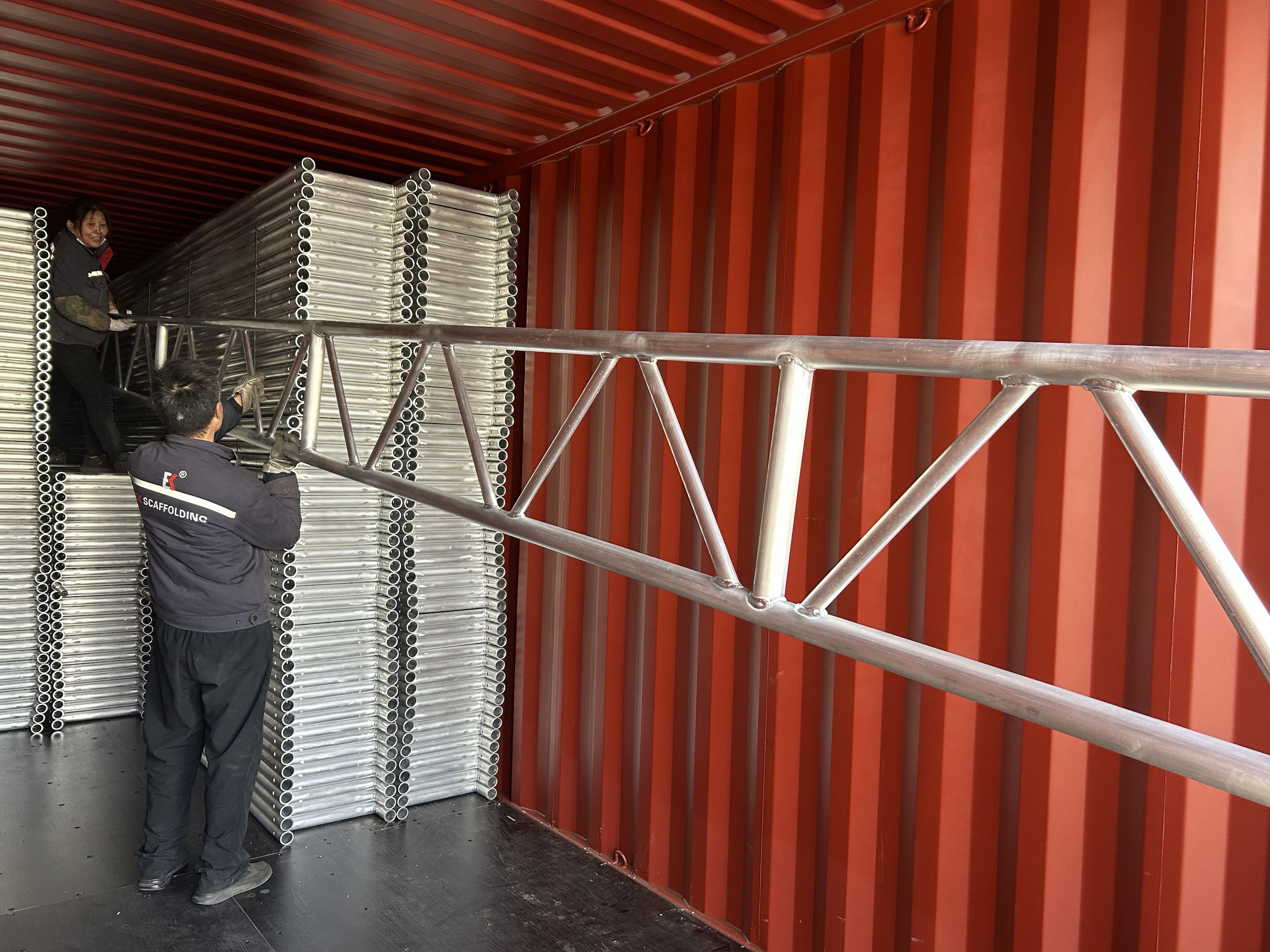 Penghantaran Rasuk Kekisi Perancah 