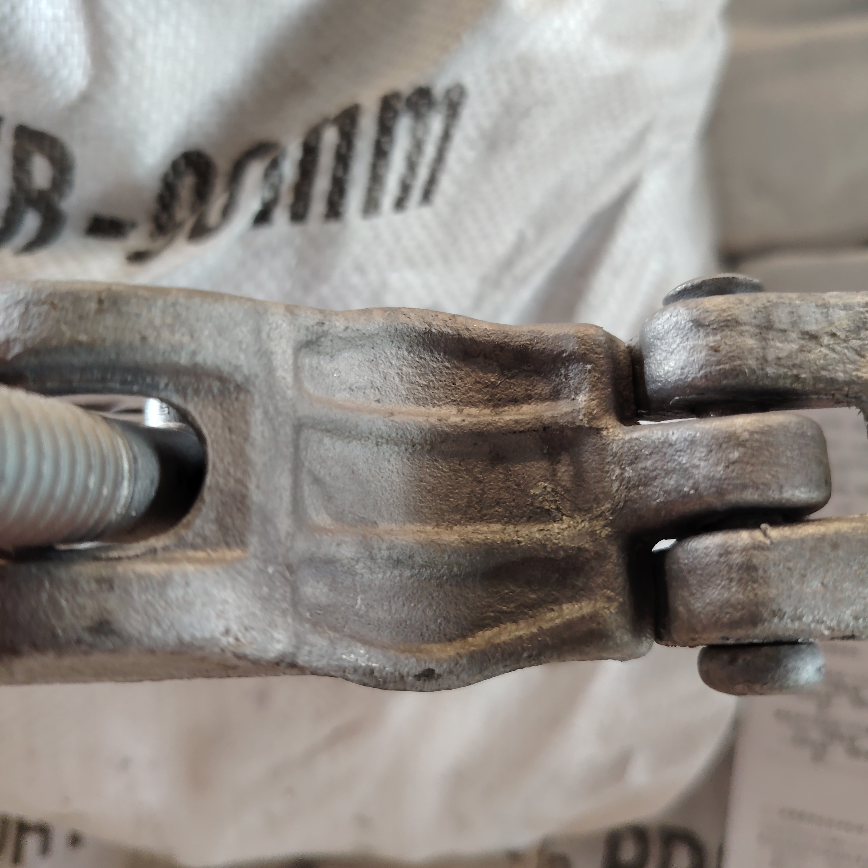 Pengapit Jarak 98 Bentuk Khas 98mm Pengganding 