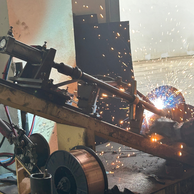 Jack asas laras pepejal perancah