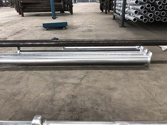 Sistem perancah Cuplock Ledger 