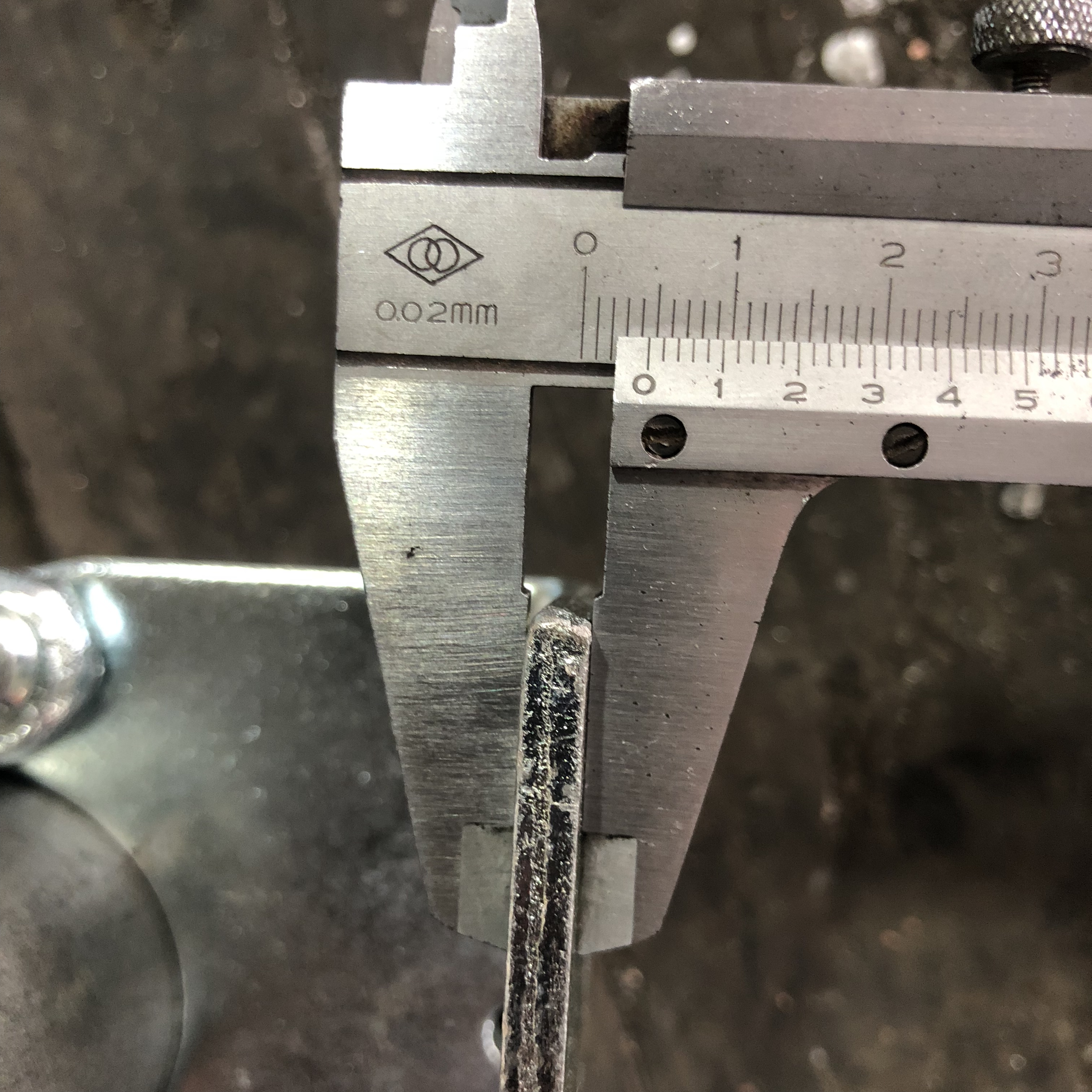 drop board shoad retaining coupler