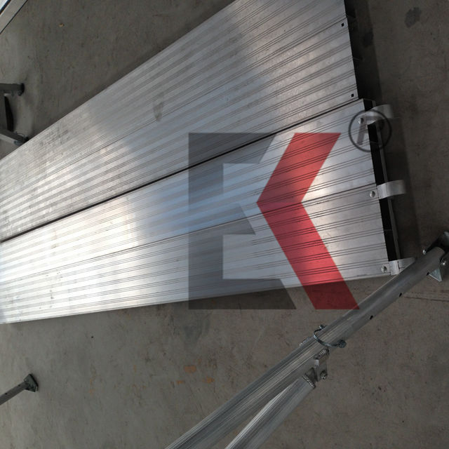 Papan berjalan kaki perancah aluminium dan dek logam