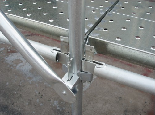 Seksyen Bersama KwikStage