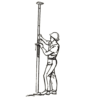 Masukkan pin melalui lubang bersebelahan di tiub dalaman