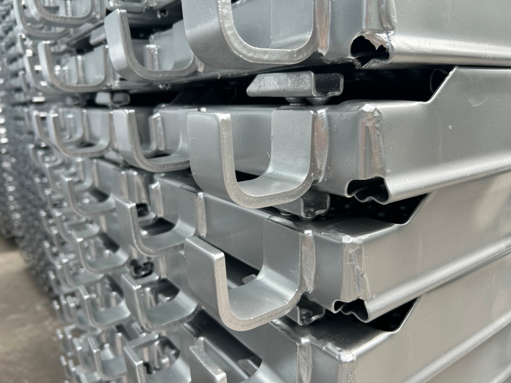 papan perancah cangkuk dengan 