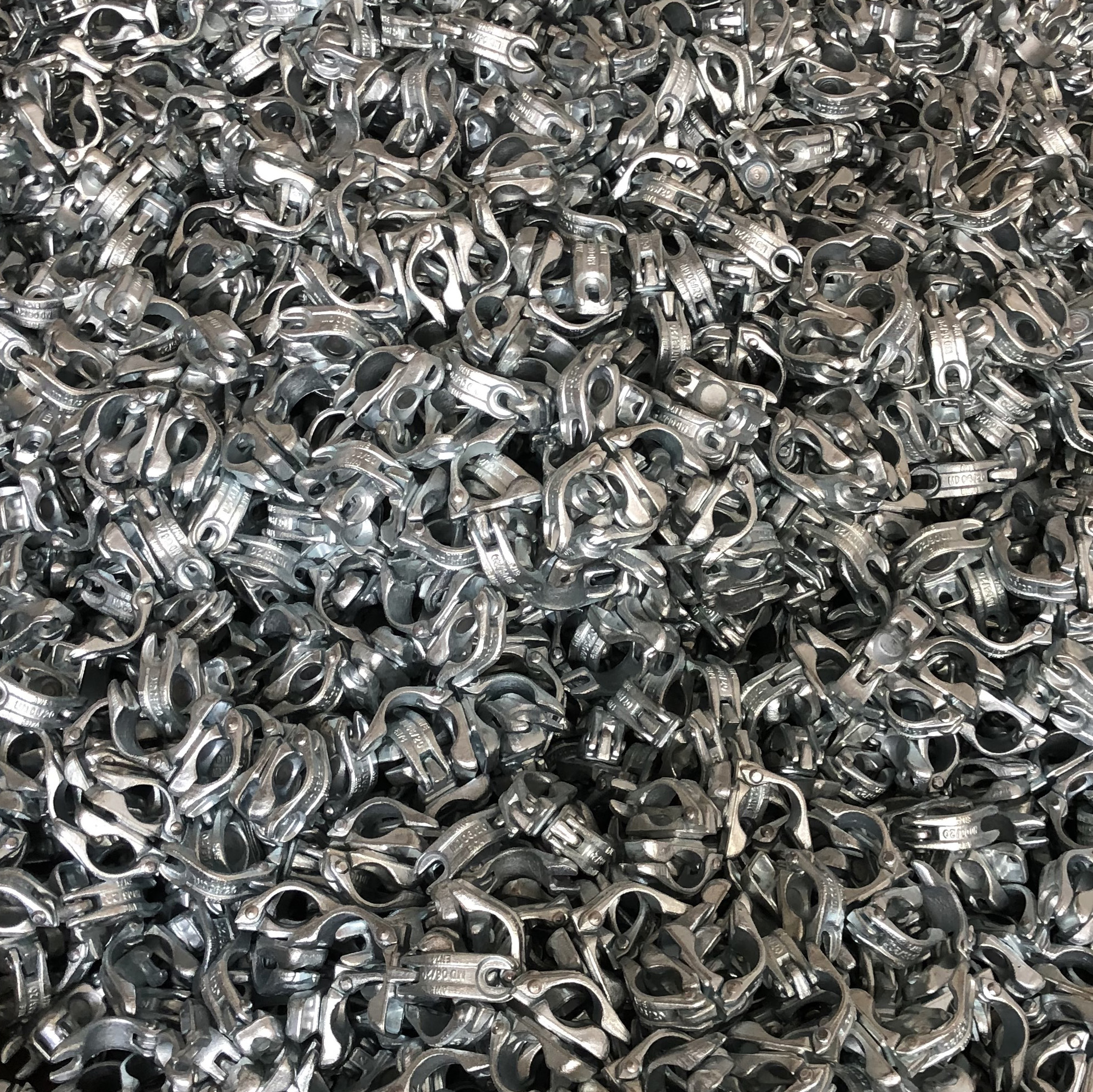 Drop coupler swivel palsu