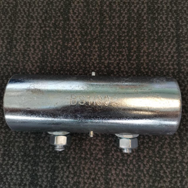 Coupler lengan yang ditekan