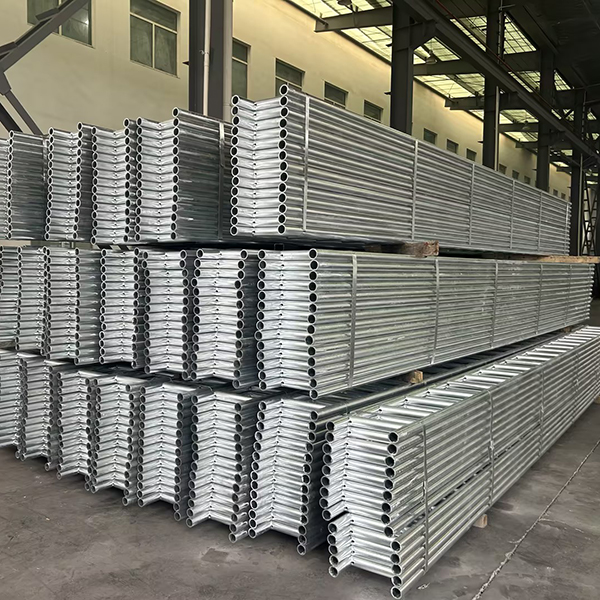 Rasuk tangga aluminium